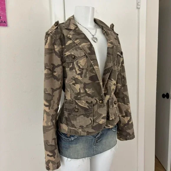 french cuff camo utility jacket - Picture 2 of 7